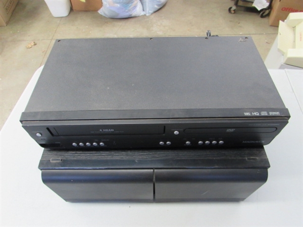 MAGNAVOX VCR/DVD PLAYER COMBO W/VHS STORAGE