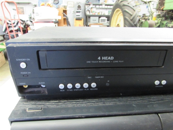 MAGNAVOX VCR/DVD PLAYER COMBO W/VHS STORAGE