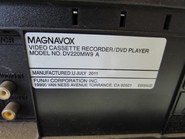 MAGNAVOX VCR/DVD PLAYER COMBO W/VHS STORAGE