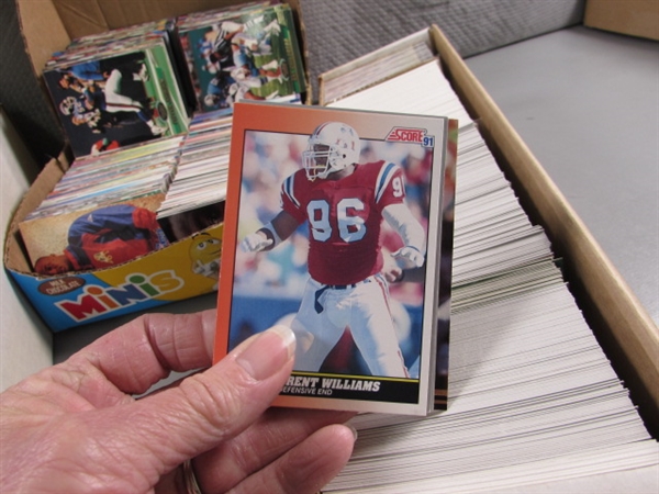 FOOTBALL TRADING CARDS