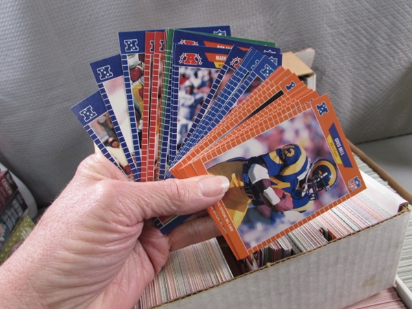 FOOTBALL TRADING CARDS