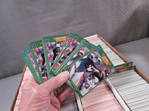 FOOTBALL TRADING CARDS