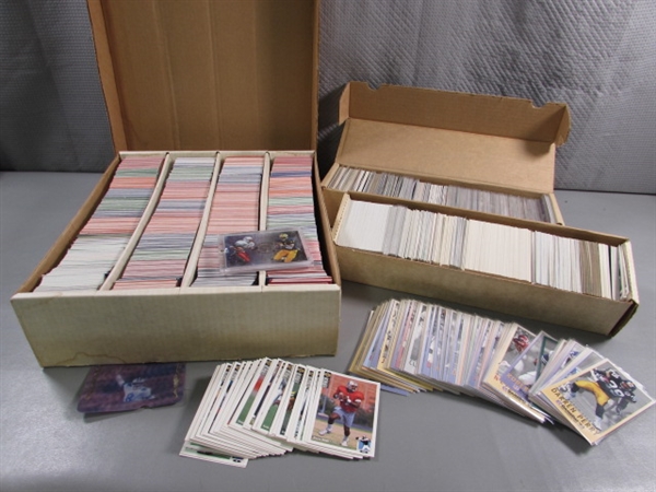 ASSORTED FOOTBALL TRADING CARDS