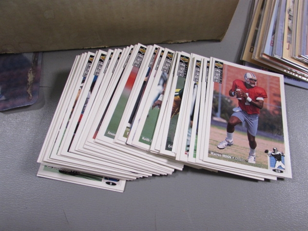 ASSORTED FOOTBALL TRADING CARDS