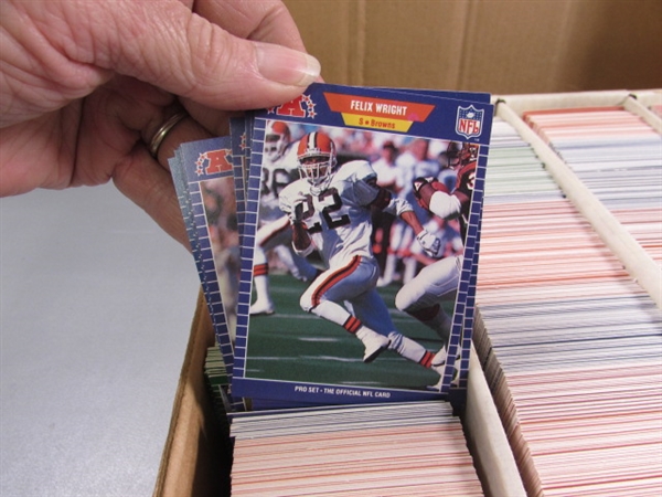 ASSORTED FOOTBALL TRADING CARDS