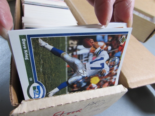 ASSORTED FOOTBALL TRADING CARDS