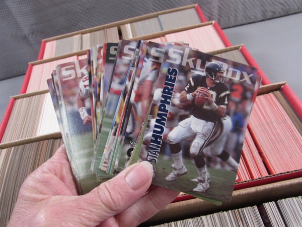 MOSTLY BASEBALL CARDS W/SOME FOOTBALL CARDS