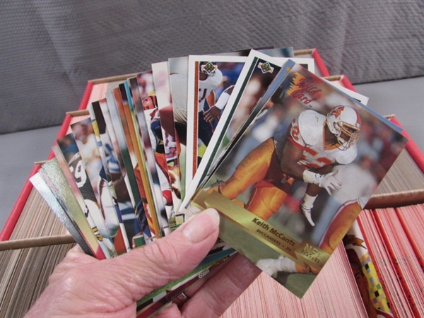 MOSTLY BASEBALL CARDS W/SOME FOOTBALL CARDS