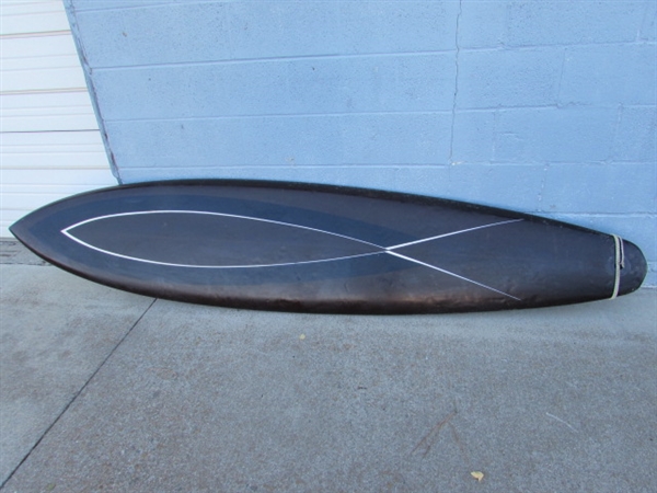 VINTAGE HANDCRAFTED SURFBOARD