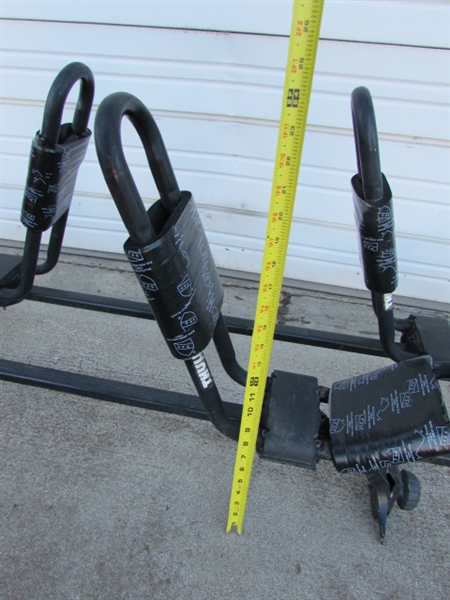 THULE ROOFTOP KAYAK RACK - NO KEYS