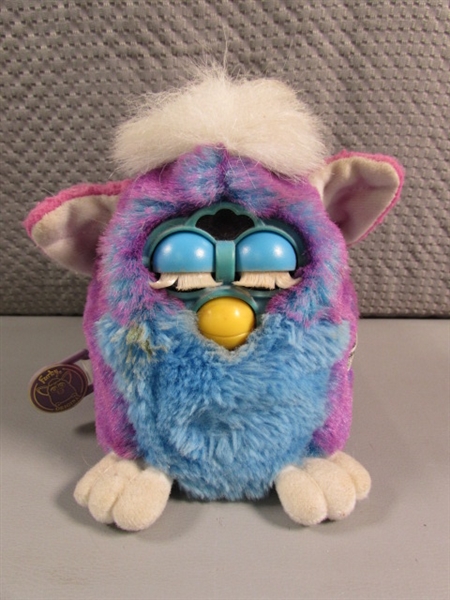 LARGE ASSORTMENT OF VINTAGE FURBY'S