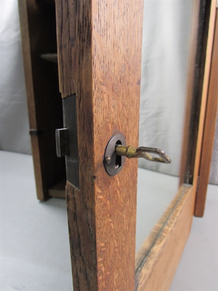 ANTIQUE OAK BATHROOM MEDICINE CABINET W/MIRROR