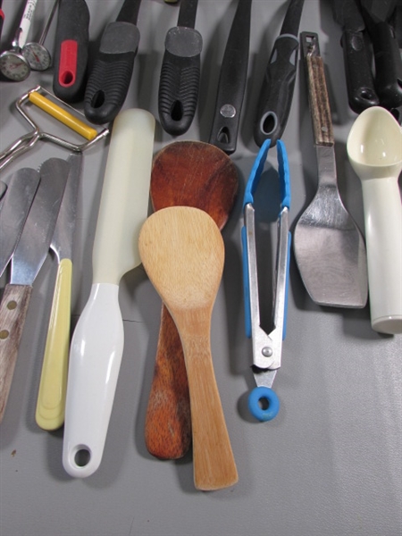 KITCHEN UTENSILS