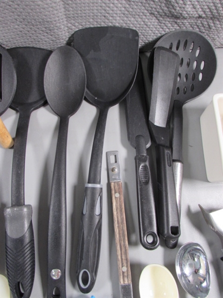 KITCHEN UTENSILS