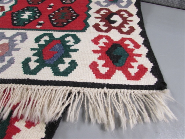 HAND WOVEN WOOL RUG