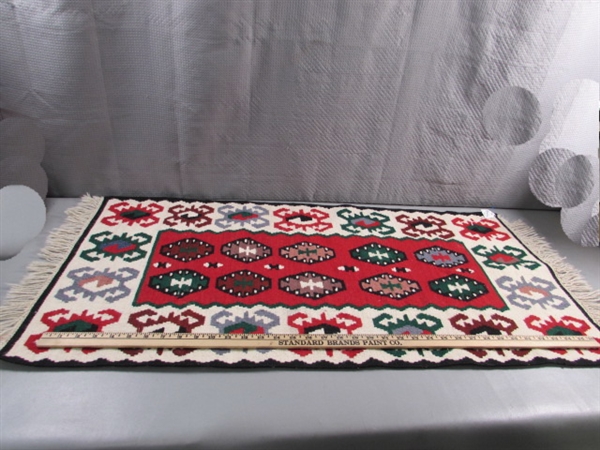 HAND WOVEN WOOL RUG