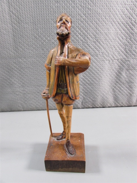 SPANISH HAND CARVED FIGURINE - OURO ARTESIARA