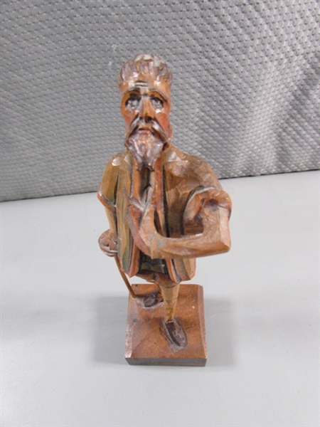 SPANISH HAND CARVED FIGURINE - OURO ARTESIARA