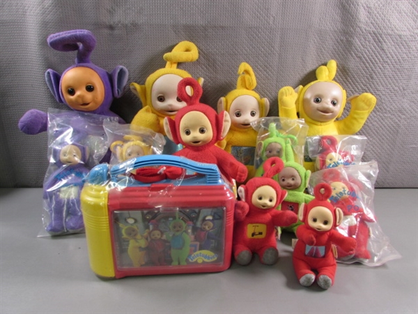 HUGE LOT OF TELETUBBIES DOLLS & A LUNCHBOX