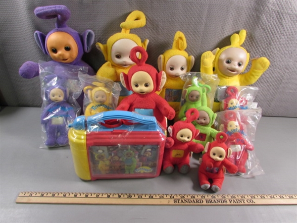 HUGE LOT OF TELETUBBIES DOLLS & A LUNCHBOX