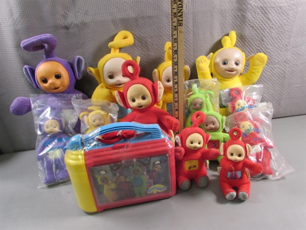 HUGE LOT OF TELETUBBIES DOLLS & A LUNCHBOX