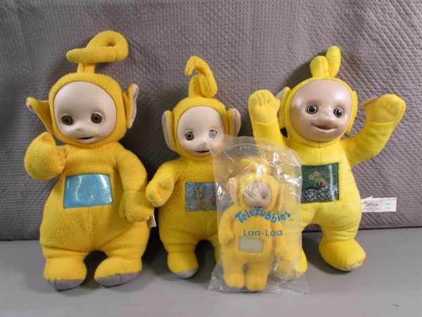 HUGE LOT OF TELETUBBIES DOLLS & A LUNCHBOX