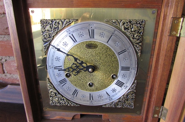 HAND CRAFTED BRACKET CLOCK - WESTMINSTER CHIME-QUARTZ MOVEMENT (10)