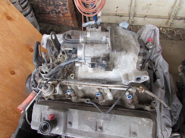 FORD 7.5 L GAS ENGINE