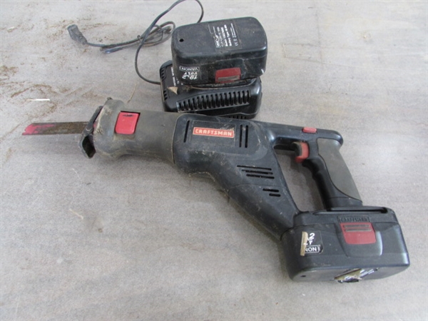 CRAFTSMAN 19.2 VOLT CUT OFF SAW W/BATTERIES & CHARGER - WORKS