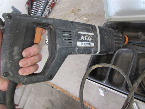 AEG PHE19RL ELECTRIC HAMMER DRILL - WORKS