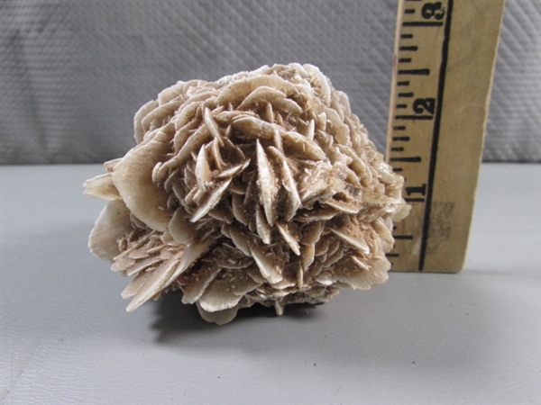 DESERT ROSE SELENITE SPECIMEN