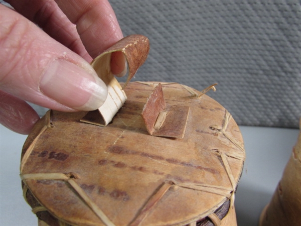 4 SMALL HANDCRAFTED TREE BARK VESSELS W/LIDS