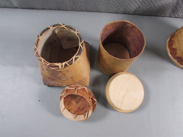 4 SMALL HANDCRAFTED TREE BARK VESSELS W/LIDS