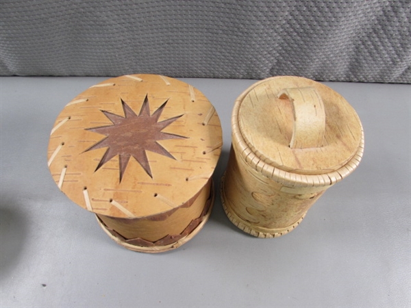 4 SMALL HANDCRAFTED TREE BARK VESSELS W/LIDS