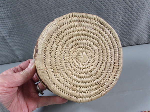 NATIVE AMERICAN WOVEN BASKET W/STONES & SHELLS & FIBER COASTER?