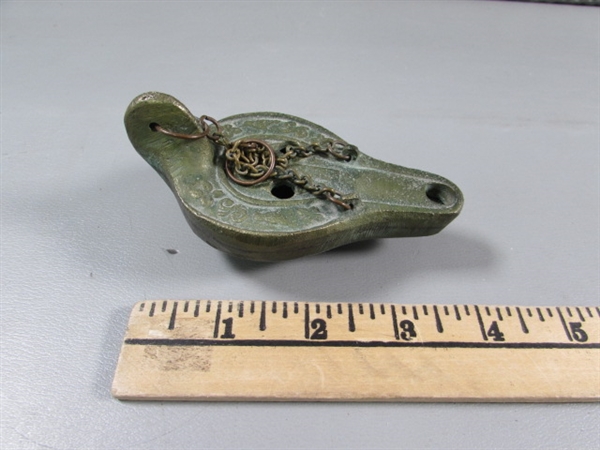 VINTAGE BRONZE ROMAN OIL LAMP