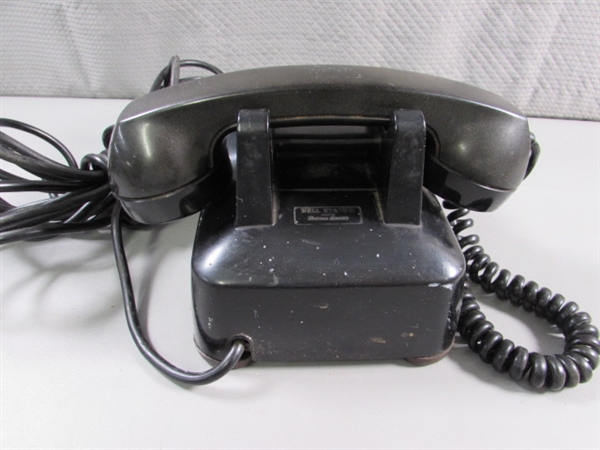 VINTAGE ROTARY DIAL TELEPHONE - W/METAL DIAL