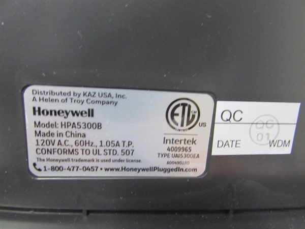 HONEYWELL AIR PURIFIER W/EXTRA FILTERS