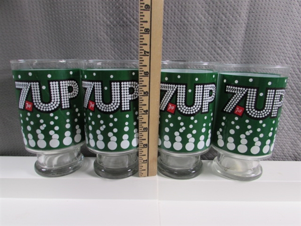 7-UP THE UNCOLA GLASSES