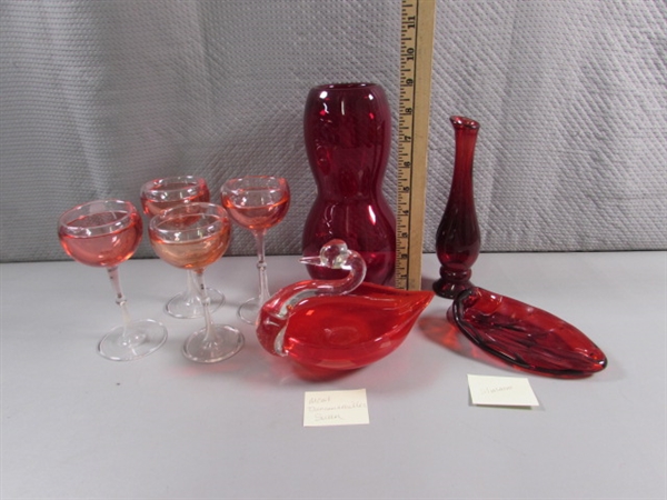 VINTAGE/ANTIQUE RUBY RED GLASS & ART GLASS