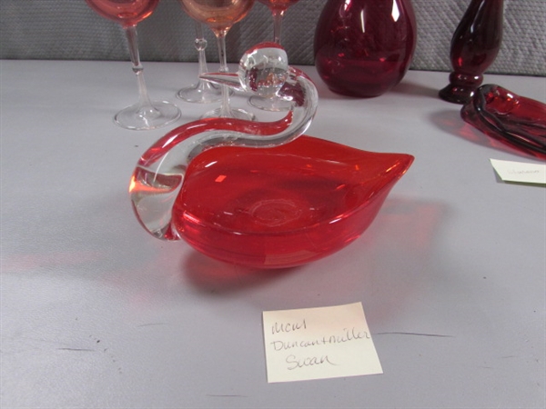 VINTAGE/ANTIQUE RUBY RED GLASS & ART GLASS