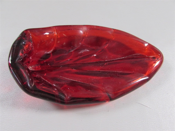 VINTAGE/ANTIQUE RUBY RED GLASS & ART GLASS