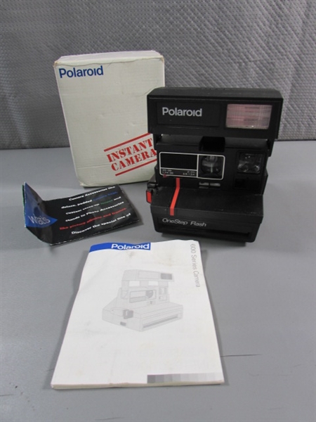 POLAROID CAMERA