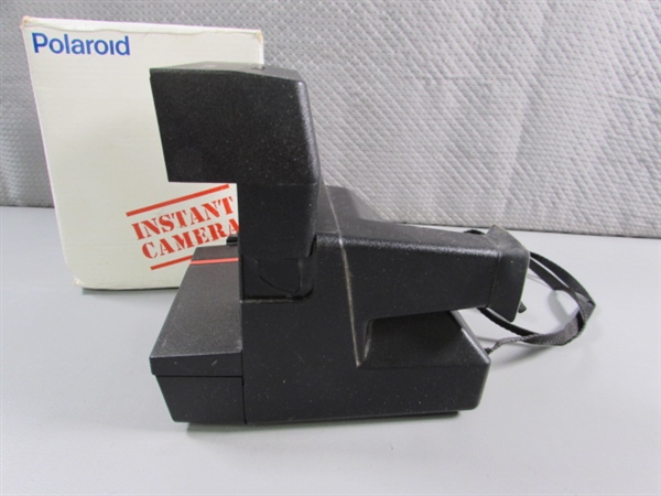 POLAROID CAMERA