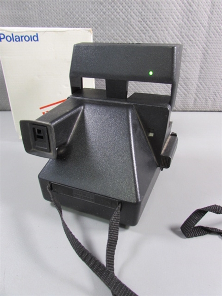 POLAROID CAMERA