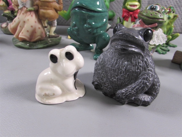 LARGE COLLECTION OF FROG FIGURINES