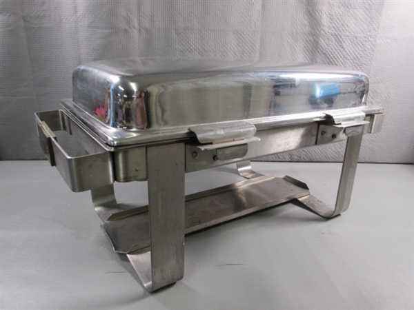 PROFESSIONAL STAINLESS STEEL CATERERS CHAFING DISH W/2 TRAYS