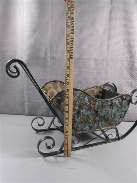 PAIR OF METAL CHRISTMAS SLEIGHS FOR DECOR