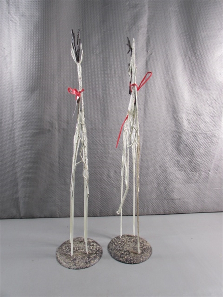 PAIR OF REINDEER - CHRISTMAS DECOR