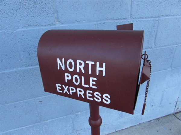 NORTH POLE EXPRESS CHRISTMAS CARD MAILBOX